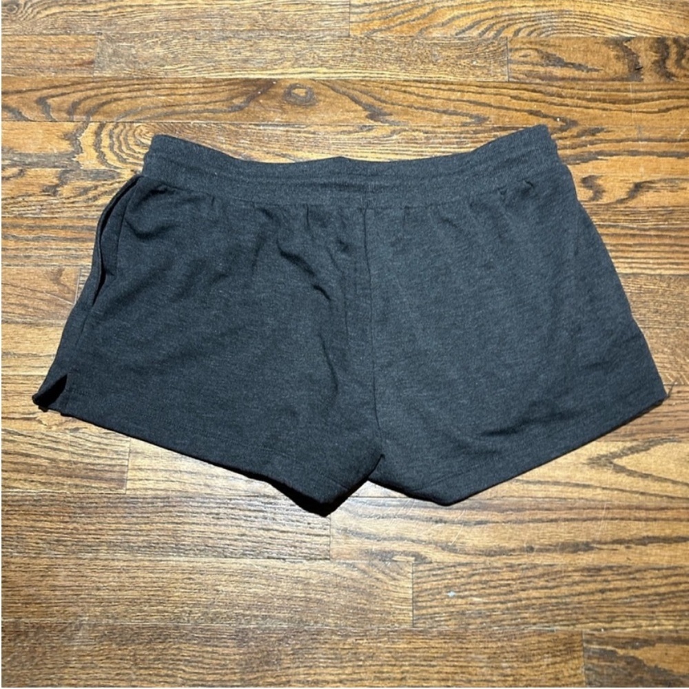 Super Soft NWOT Women's Charcoal Fleece Lined Shorts - Picture 2 of 3